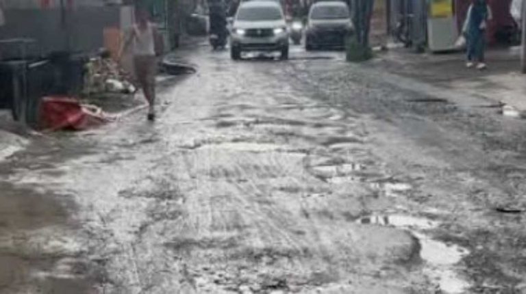 Kesal Jalan Tak Kunjung Diperbaiki, Warga Ciherang Dramaga Siap Gelar Aksi Besar