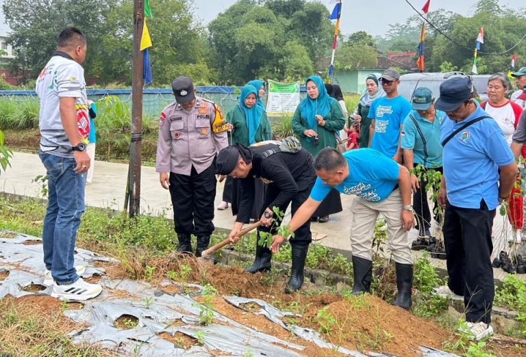 Sambut HJB ke-544, Pemerintah dan Warga Kompak Gelar Aksi Bersih dan Tanam Ribuan Pohon di Jonggol