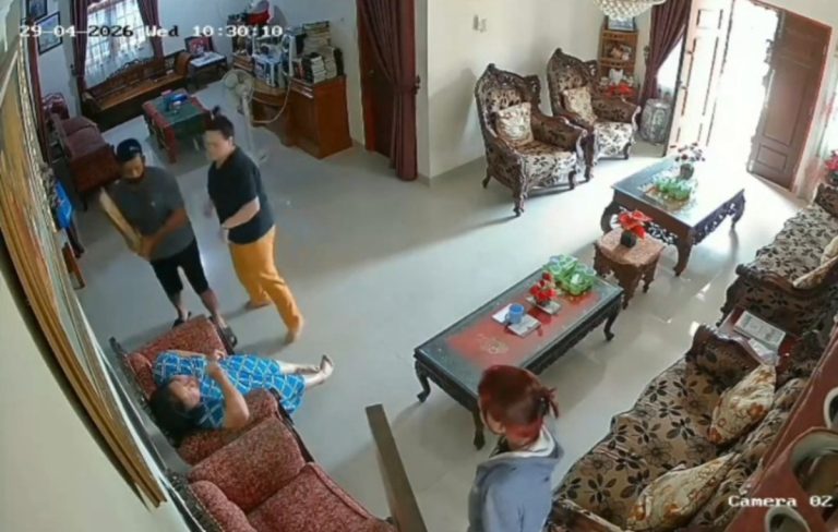 Viral Rekaman CCTV Perampokan Berujung Pembunuhan, Nenek 60 Tahun Dianiaya hingga Tewas oleh Empat Pelaku