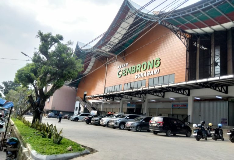 Semarak HJB ke 544, Perumda Pasar Pakuan Jaya Bagikan Doorprize