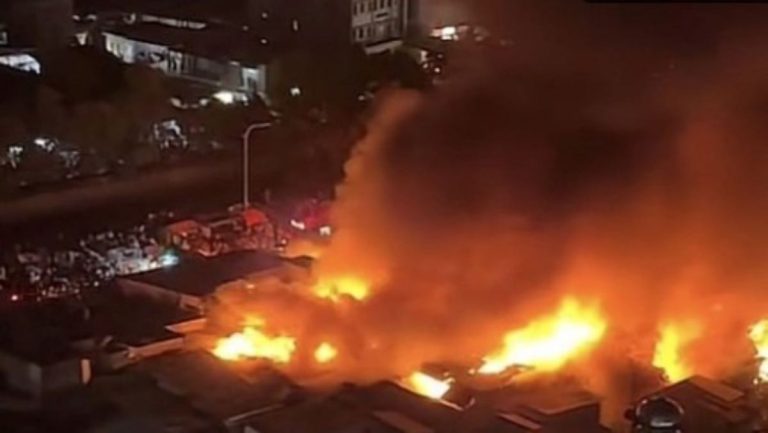 Kebakaran di Kemayoran Bikin Panik Warga, 100 Petugas dan 33 Mobil Damkar Dikerahkan