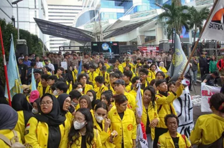 Demo BEM UI Digelar Hari Ini di Bundaran HI, Ribuan Mahasiswa Suarakan Lima Tuntutan kepada Pemerintah